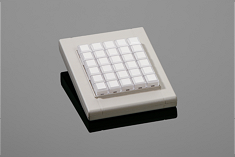  Tastiera liberamente programmabile con 30, 60 o 90 tasti con simboli dei tasti personalizzabili e modificabili - completamente individuale 